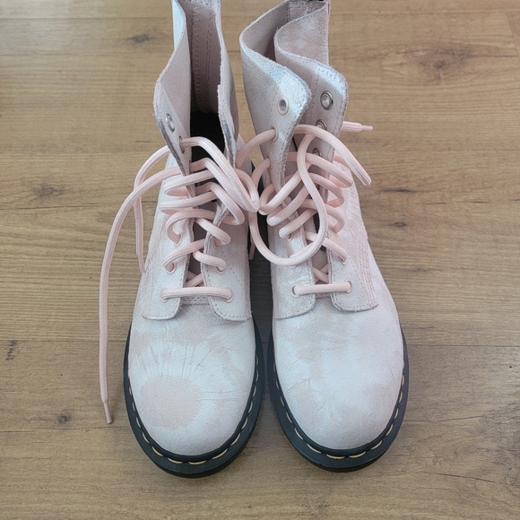 Dr. Martens Tie-Dye Print in Shades of Pastel Pink and White - Picture 8 of 16